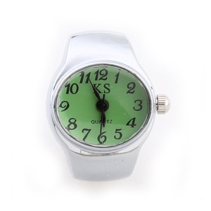 Reloj de Anillo al por Mayor, Chapado en Oro, Acero Inoxidable, Esfera Redonda, Cuarzo, <span class=keywords><strong>El</strong></span>ástico, MOQ 50 Piezas, Personalizable - Product Image 3