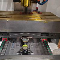 Centro de Mecanizado Vertical Tengke VMC1160, Mesa de Trabajo 1200x600, Fresadora CNC de 3 Ejes de Alta Resistencia, Husillo BT40, Control GSK