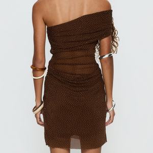 Nuevo Vestido Mini Marrón de Un Solo Hombro para Mujer, Vestido de Fiesta con Pedrería y Malla Fruncida - Product Image 2