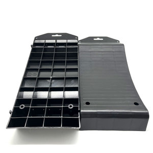 Rampes économiseuses de pneus Rampes de voyage portables pour véhicule pour le stockage Spot plat et prévention des pneus crevés - Product Image 4