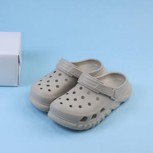 <span class=keywords><strong>Sandales</strong></span> <span class=keywords><strong>Crocs</strong></span> pour enfants, chaussures d'été antidérapantes blanches pour garçons, taille 4-6 ans, pour la plage et l'intérieur - Product Image 4