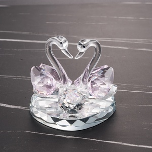 Cigni di Cristallo a Prezzo Conveniente, Colore Rosa e <span class=keywords><strong>Blu</strong></span>, <span class=keywords><strong>Cigno</strong></span> in Cristallo K9 Doppio con Confezione Regalo per Bomboniere, Statuetta di <span class=keywords><strong>Cigno</strong></span> in Cristallo - Product Image 4