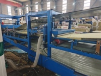 Carrelage faisant la machine de panneau sandwich pu Pir automatisation de la machine de panneau sandwich Pu ligne de panneau sandwich en polyuréthane usine dixin