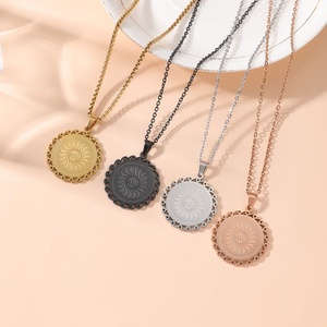 Collier pendentif en acier inoxydable de haute qualité avec calligraphie islamique arabe Sun <span class=keywords><strong>Asmaul</strong></span> <span class=keywords><strong>Husna</strong></span>, bijoux de mode pour hommes et femmes, vente en gros - Product Image 1