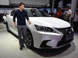 Lexus CT200 1.8L Hybride Automatique Électrique 2017, Toit Panoramique, Hayon, Droit, Meilleure Vente, Stock Usine Afrique - Product Image 4