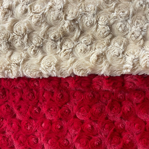 Commercio all'ingrosso 100% poliestere goffrato pv peluche tessuto orsacchiotto tessuto di pelliccia artificiale per indumenti cuscino tessili per la casa - Product Image 4