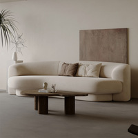 Canapé trois places en velours crème design pour villa, petits salons, appartement, hôtel, style moderne minimaliste incurvé