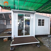 Maison modulaire extensible Cbox avec terrasse et mobilier complet, 2 chambres, type resort