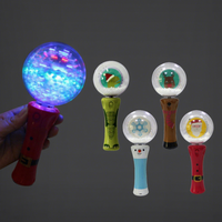 Individuelle Weihnachts-LED-Leucht-Schneekugel mit Zauberstab als Werbegeschenk mit Logo, Vier Gemischte Designs für Feiertagsevents, Großhandel