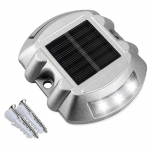 Luz Solar de Alta Visibilidad para Pavimento, Jardín, Terraza, Muelle y Entrada de Vehículos, con 6 Luces LED de Aluminio Impermeables - Product Image 1