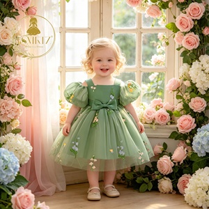 Vestito Verde Floreale Gonfio per Bambine, Abito Estivo Carino per Eventi e Feste, Abbigliamento per Bambine - Product Image 1