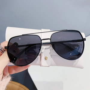 8294 Fashion Classical Metal Aviation Designer Photochromic Trendy Sunglasses Men Women Driving Fishing Pilot Sun <strong>Glasses</strong> - Product Image 6