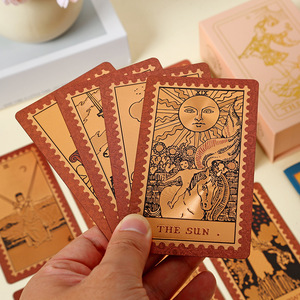 Yeni Klasik Tam Set Altın Varaklı <span class=keywords><strong>Tarot</strong></span> Plastik Su Geçirmez <span class=keywords><strong>Tarot</strong></span> Başlangıç Seviyesi Masaüstü Oyun Kartları Oyunu - Product Image 4