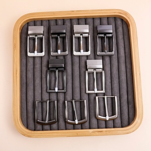JIAXU 40mmハンドベルトバックルシンプルピンデザインメンズフォーマルスーツレザー熱転写プリントメッキ技術使用 - Product Image 2