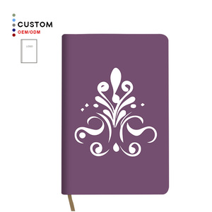 Biblia de Alta Calidad, Nueva Llegada, Versión King James, Cubierta con Grabado, Encuadernación Fina con Marca de Cinta, en Venta en Diferentes Versiones - Product Image 1