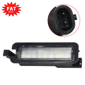 Luz LED para Placa de Matrícula Trasera para Dodge Charger Challenger Chrysler 300 Pacifica <span class=keywords><strong>Jeep</strong></span> Compass 2015-2022, 6000K Blanco - Product Image 1