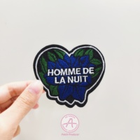 Patches à coller sur les chapeaux Patchs de broderie Coudre sur le support Usine de designs tendance Patchs 2D et 3D bas quantité minimale de commande