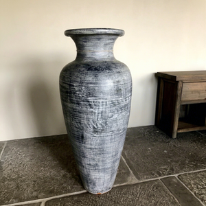 Vase décoratif haut en terre cuite grise, finition rustique vieillie, pour décoration de sol, maison, jardin, accent décoratif, poterie XL - Product Image 4