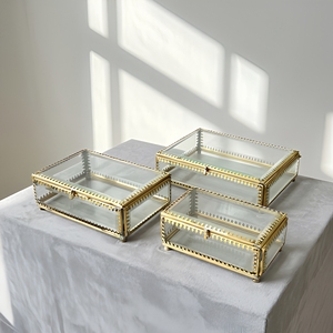 Boîtes de rangement pour bijoux en laiton et verre biseauté, style moderne et luxueux, en différentes tailles, vente en gros - Product Image 4
