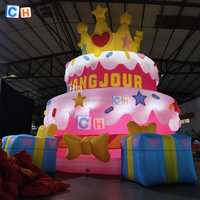 Modèle de gâteau d'anniversaire gonflable géant personnalisé pour la décoration de fête d'anniversaire en plein air