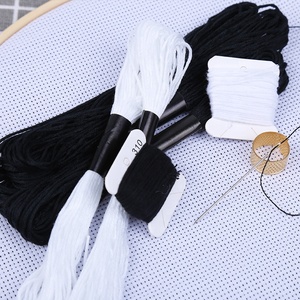 50 pz/<span class=keywords><strong>set</strong></span> Kit di fili da ricamo in cotone poliestere bianco e nero per artigianato fai da te - Product Image 6