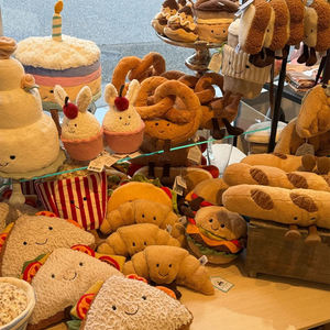 Juguetes de Peluche Jellycat, Dragón, Oso, Gato, Perro, Plantas, Postres, Varios Juguetes de Peluche Colgantes para Bolsos Cruzados - Product Image 3