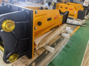 Qualité supérieure pour brise-roche hydraulique SB 121, modèle rouge de type boîtier, pour excavatrices de 28-35 tonnes, diamètre de la pointe de 155 mm, moteur 1 - Product Image 4