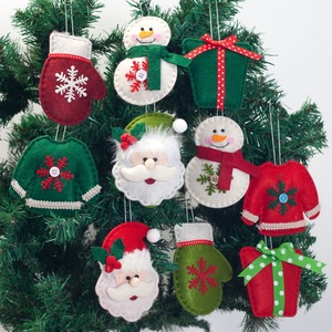Nouvel ensemble d'ornements de Noël en tissu non tissé, décorations suspendues mignonnes de dessins animés, fournitures de fête de Noël - Product Image 1