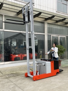 Chariot élévateur à palettes entièrement électrique de 1 tonne, capacité de 1000 kg, chariot élévateur à batterie pour entrepôt de vente au détail et petite usine - Product Image 4