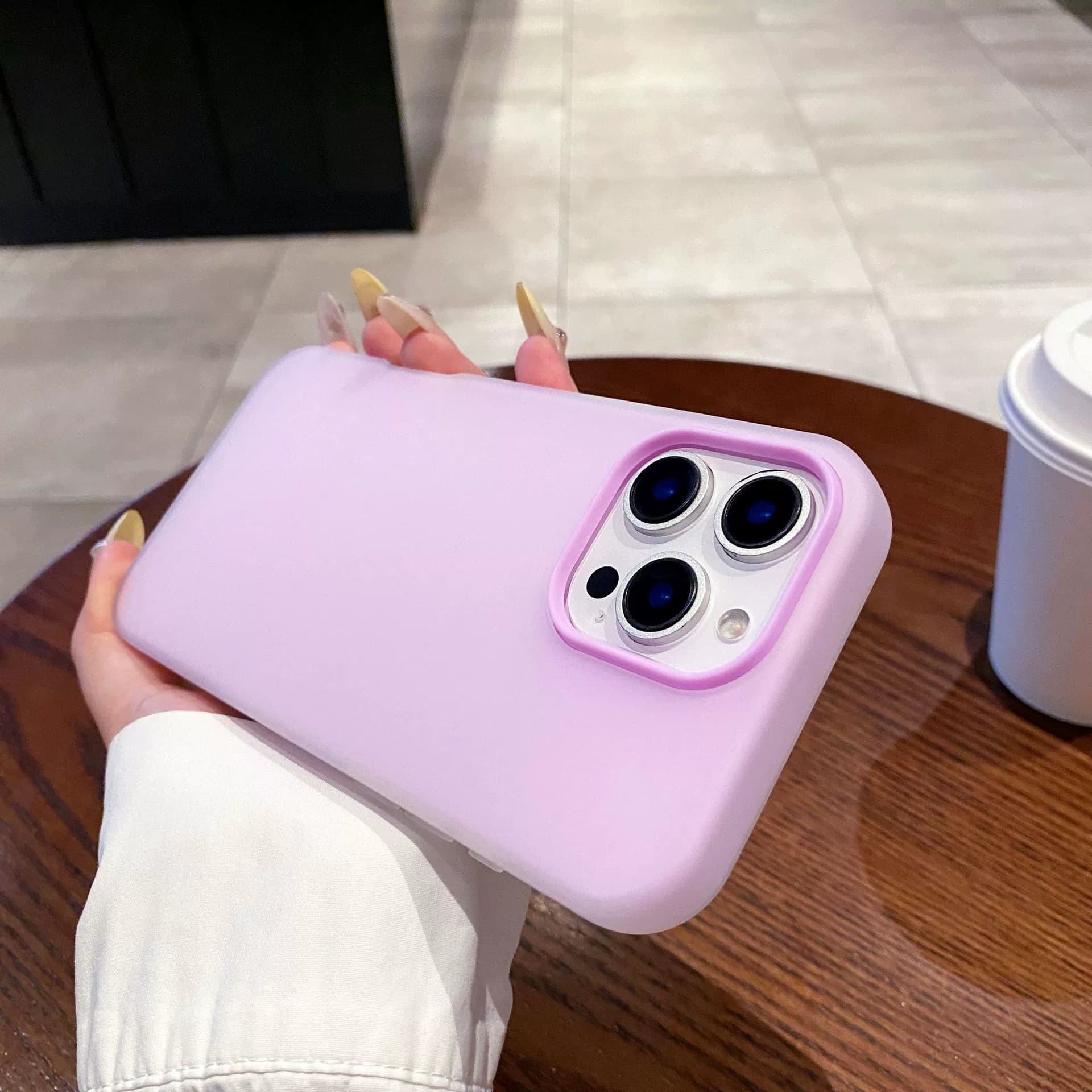 สีม่วงอ่อน