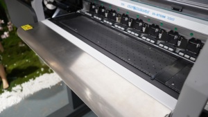 Versijet Hot Bán đáng tin cậy dtf impresora 60 cm truyền nhiệt Pet dtf A1 trực tiếp để phim máy in 4 đầu 60 cm cho t Áo sơ mi - Product Image 6