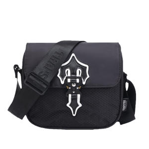 <span class=keywords><strong>TRAPSTAR</strong></span> Moda Nueva Bolsa Cruzada Pequeña Cuadrada Unisex de Hombro Único 2025 Otoño Tela Oxford Forro de Poliéster Impermeable - Product Image 5