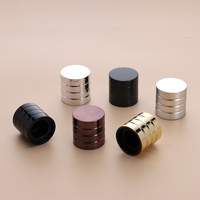 En venta MOQ bajo Multi forma al por mayor de lujo de plástico negro Fea 15 accesorios cosméticos tapa de botella de Perfume tapas de Parfum