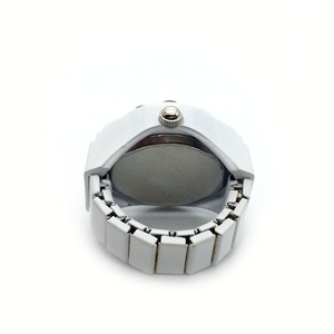 Vingerringhorloge Mode roestvrij staal ronde wijzerplaat Arabische cijfers Quartz elastisch minihorloge voor dames - Product Image 3