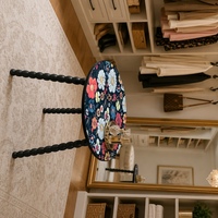 Table d'appoint ronde à pieds torsadés motif Mandala, en bois massif détachable, table basse d'appoint artistique pour salon