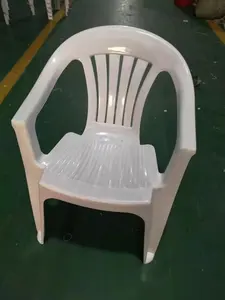 Chaise de restaurant blanche empilable en plastique pour banquet, mariage, extérieur