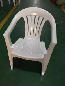 Reposabrazos blanco plástico apilable al aire libre banquete boda restaurante silla