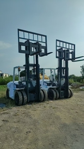 Chariot élévateur électrique d'occasion TCM <span class=keywords><strong>FD70</strong></span> 7 tonnes, quatre roues motrices, tout-terrain, hauteur de levage de 3 mètres - Product Image 2