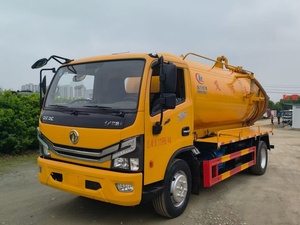4x2 sewer cleaning and septic tank extraction truck, manual transmission sewage suction truck, equipped with a <b>vacuum</b> <b>pump</b> - Product Image 2