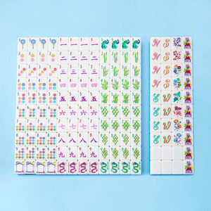 Vente en gros Nouveau jeu de Mahjong de luxe léger à 4 couches, tuiles de Mahjong bleues en acrylique, jeux de société pour adultes, enfants et famille - Product Image 3