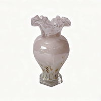 Vase Urne en Verre Soufflé à la Main avec Bord Volanté, Porte-Fleurs en Verre Artistique Coloré avec Pied Carré pour Mariage et Décoration Intérieure