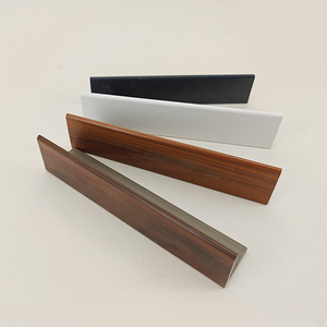 Profilé <span class=keywords><strong>d</strong></span>'<span class=keywords><strong>angle</strong></span> mural en plastique ASA WPC en forme de L, bande de protection <span class=keywords><strong>d</strong></span>'<span class=keywords><strong>angle</strong></span> extérieur <span class=keywords><strong>pour</strong></span> murs extérieurs, utilisation en salle de sport - Product Image 1