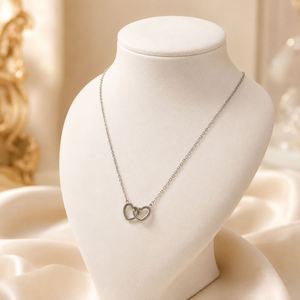 Collar con Colgante de Corazón Hueco de Acero Inoxidable con Baño de Oro de 18K para Mujer, Venta al por Mayor - Product Image 2