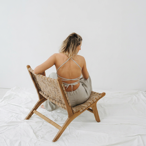 Blusa de mujer 100% algodón orgánico con tirantes cruzados y espalda descubierta |   Tirantes Cruzados en la Espalda |   Estilo bohemio vintage plisado y ecológico - Product Image 1