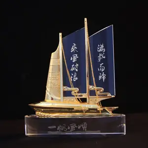 Modelo de barco 3D de cristal creativo, adornos personalizados de empresa, recuerdo, cristal de lujo recubierto de oro, adornos 2022