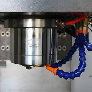 Новый прецизионный обрабатывающий центр с ЧПУ VMC1270, вертикальный фрезерный станок с ЧПУ, цена на обрабатывающий центр с ЧПУ - Product Image 6