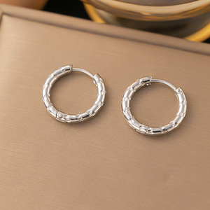 Hot Fashion Boucles d'oreilles rondes en acier inoxydable plaqué or 18 carats pour femmes Style tendance avec commerce électronique transfrontalier - Product Image 4