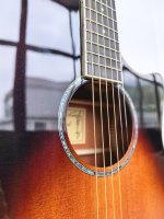Glossy Finish Folk Guitar with Solid Spruce Top and Mahogany Plywood Body