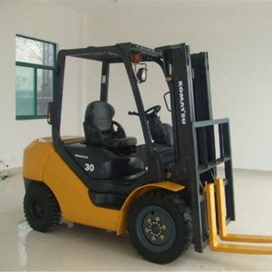 Excavadora Komatsu FD30 Usada, Fabricada en Japón, Gran Capacidad de Trabajo, 3500 kg de Peso, 0-2000 Horas, en Stock, Motor, Caja de Cambios, Bomba - Product Image 3