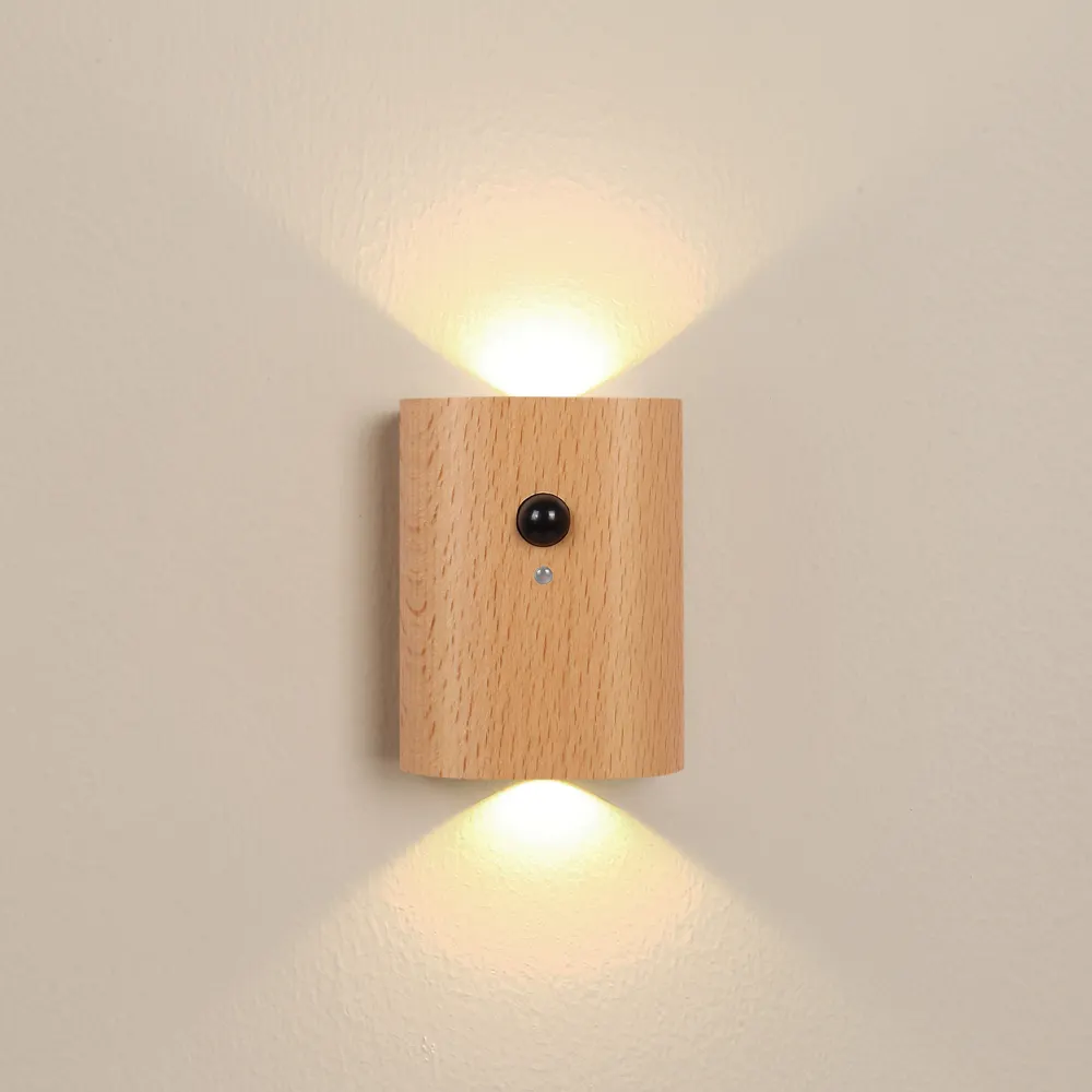 مصباح حائط خشبي ذكي بمستشعر حركة قابل لإعادة الشحن بإضاءة ليد